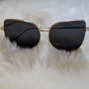Oversized Gold Frame Sunglasses